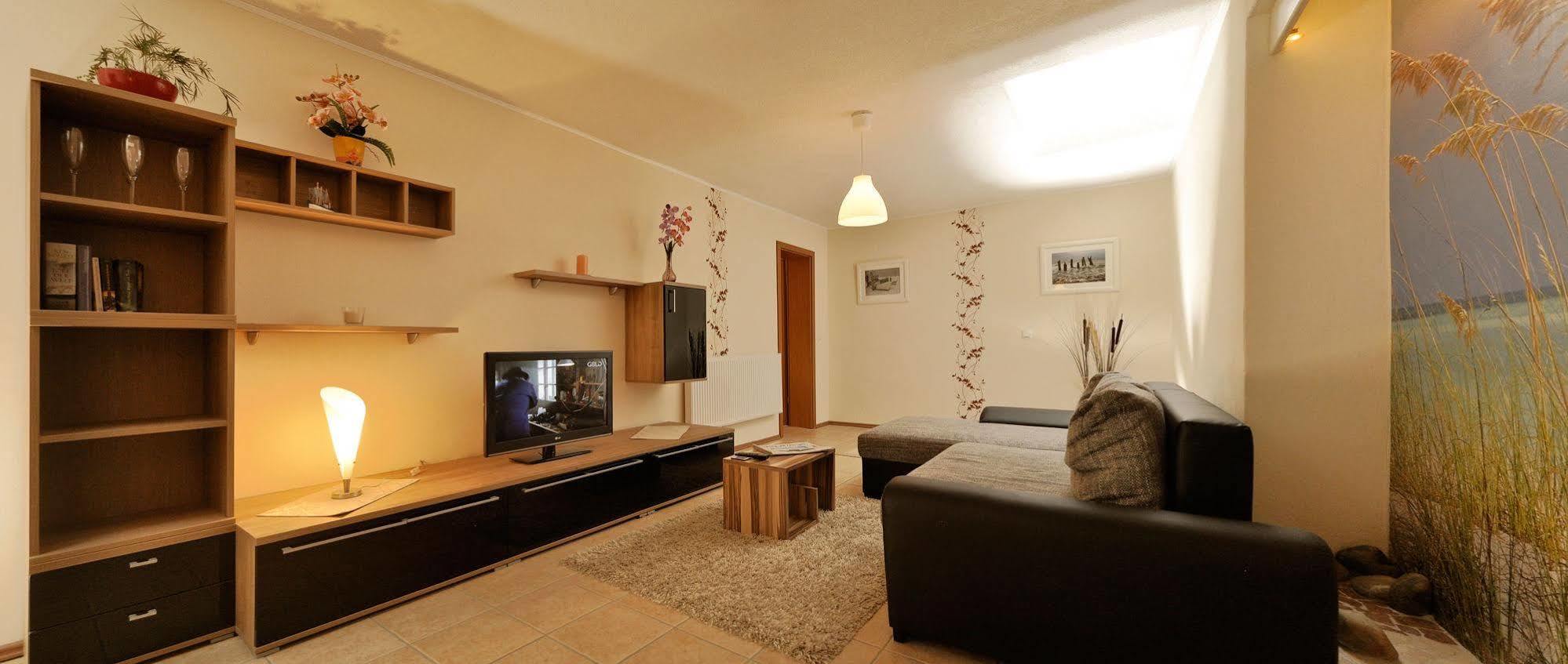 Pension Zum Riedensee Bastorf Екстер'єр фото