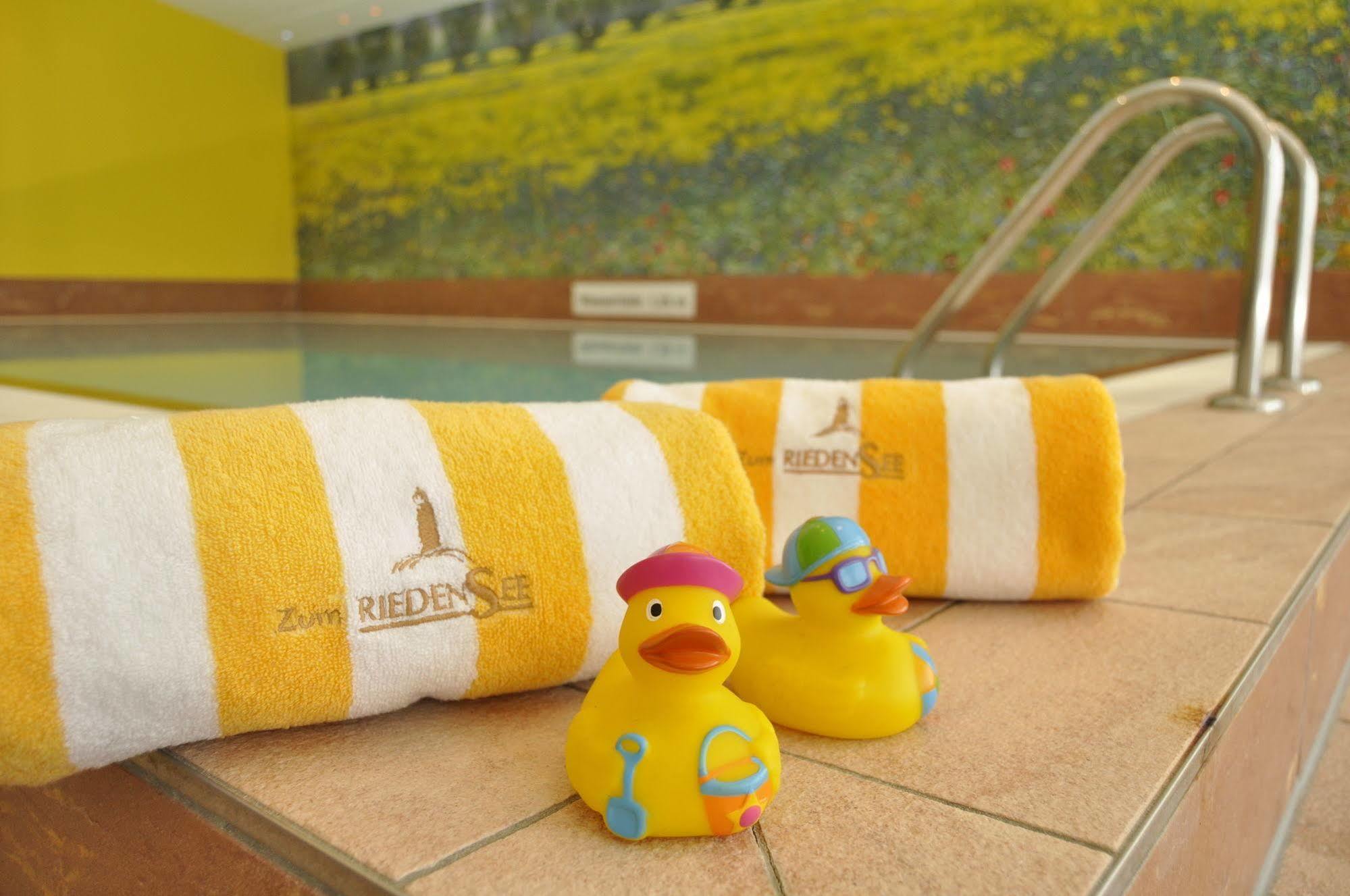 Pension Zum Riedensee Bastorf Екстер'єр фото